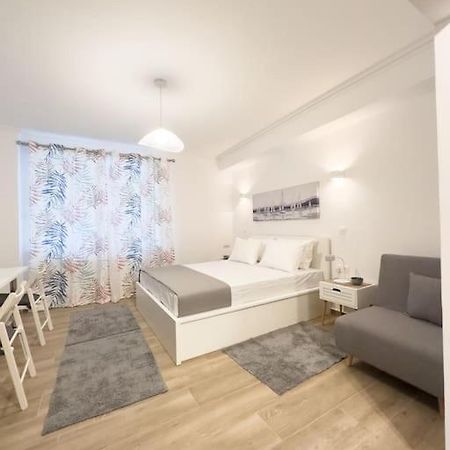 Petite Retreat In Kolonaki, Athens /Netflix Apartment Bagian luar foto