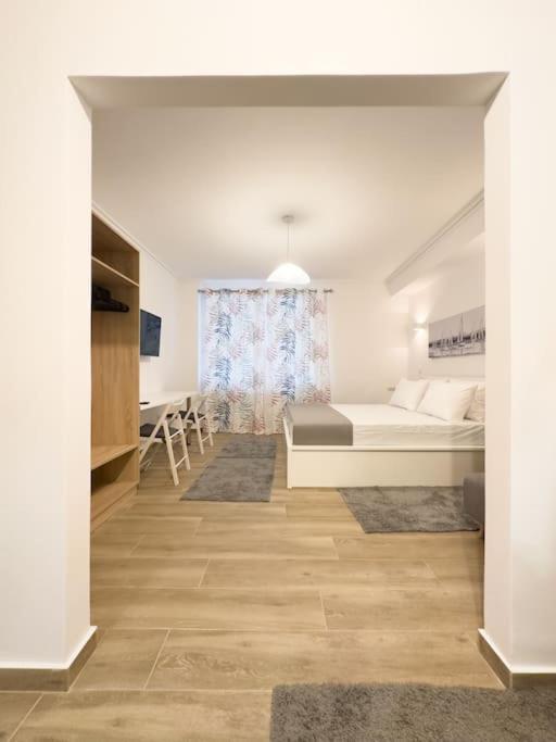 Petite Retreat In Kolonaki, Athens /Netflix Apartment Bagian luar foto