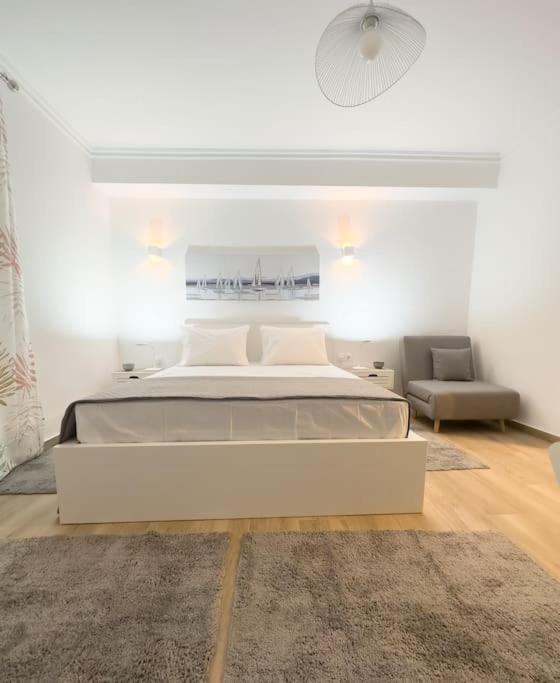 Petite Retreat In Kolonaki, Athens /Netflix Apartment Bagian luar foto