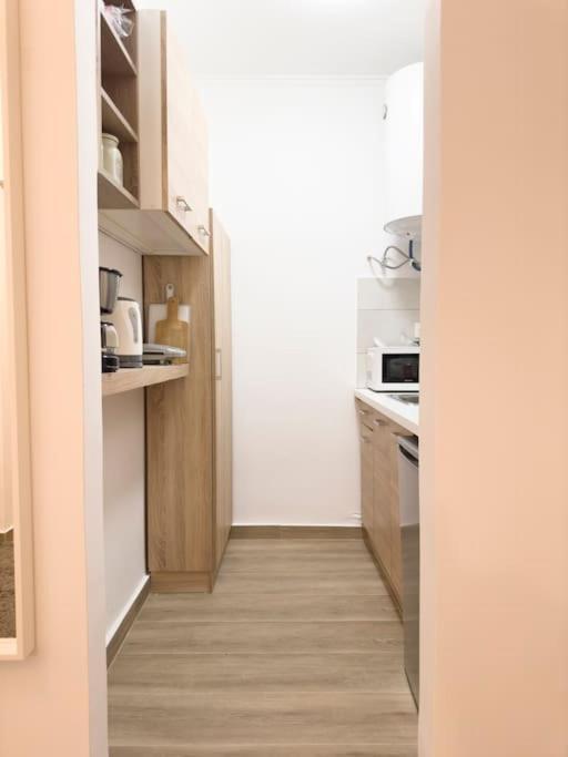 Petite Retreat In Kolonaki, Athens /Netflix Apartment Bagian luar foto