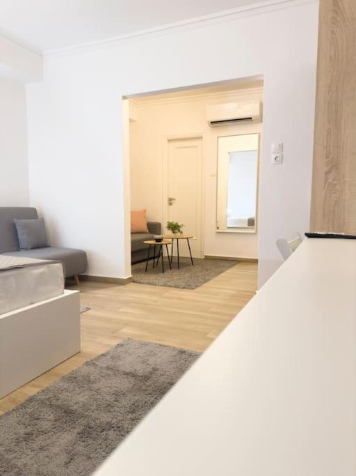 Petite Retreat In Kolonaki, Athens /Netflix Apartment Bagian luar foto